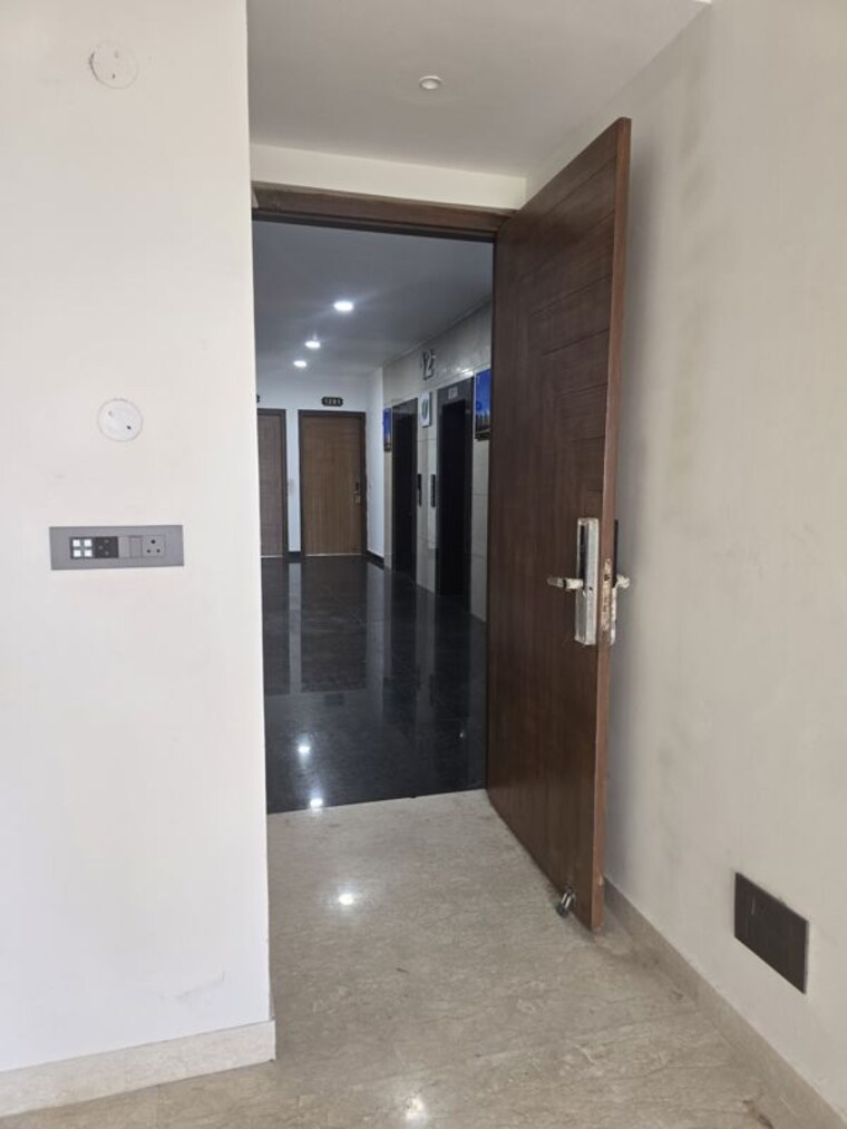 Room, maya-green-lotus-utsav 3 Bedroom 2100 Sq.Ft. Apartment In International Airport Road Zirakpur 10538249