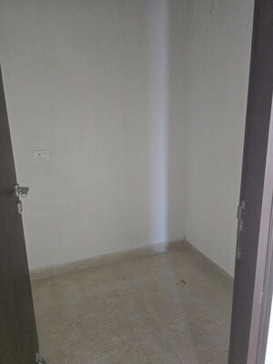 Room in 3 BHK Apartment at Maya Green Lotus Utsav, International Airport Road – for Sale