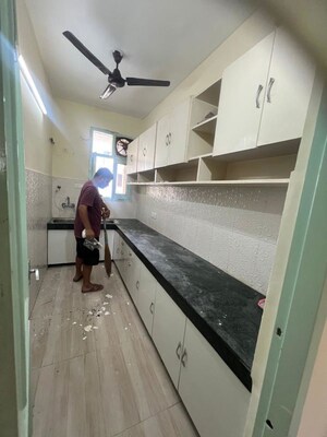 Kitchen in 2 BHK Builder Floor at Sector 44 – for Rent