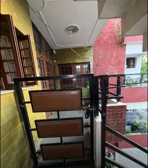 Kitchen in 3 BHK Builder Floor at Sector 49 – for Rent