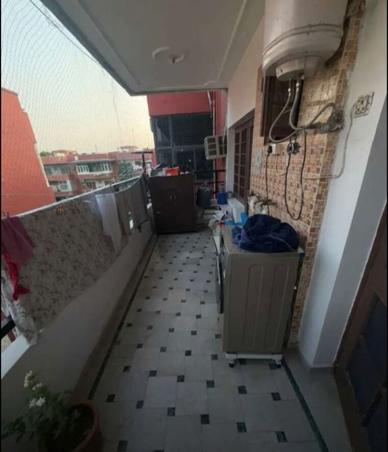 Balcony, sector 49 3 Bedroom 950 Sq.Ft. Builder Floor In Sector 49 Chandigarh 10538283