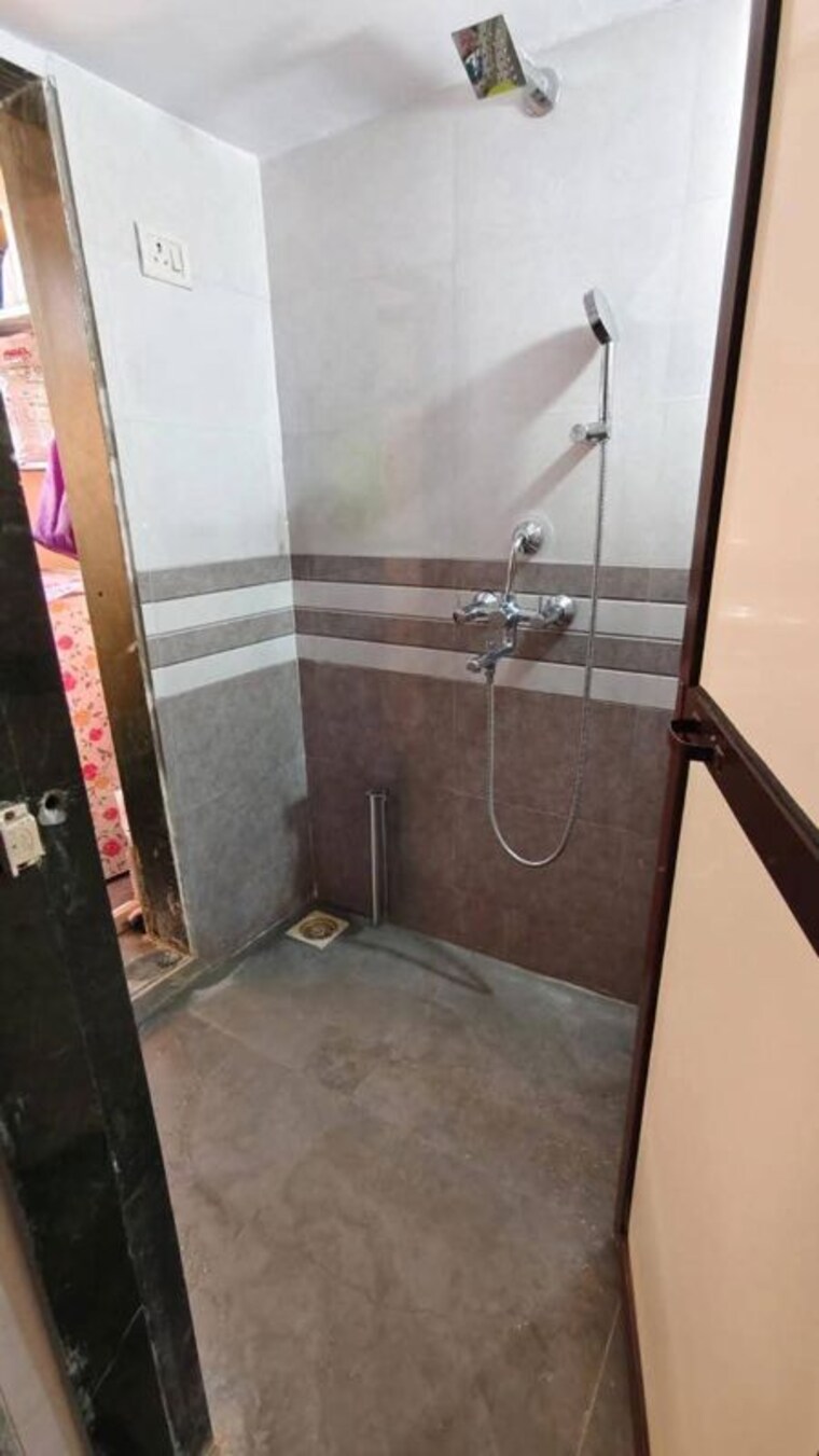 Bathroom, majiwada 1 Bedroom 450 Sq.Ft. Apartment In Majiwada Thane 10538311