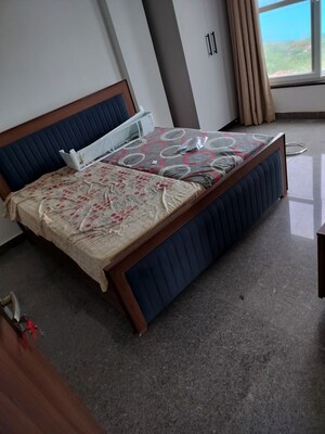 Bedroom in 3 BHK Builder Floor at Unitech Uniworld Resorts-The Residences, Sector 33 – for Rent