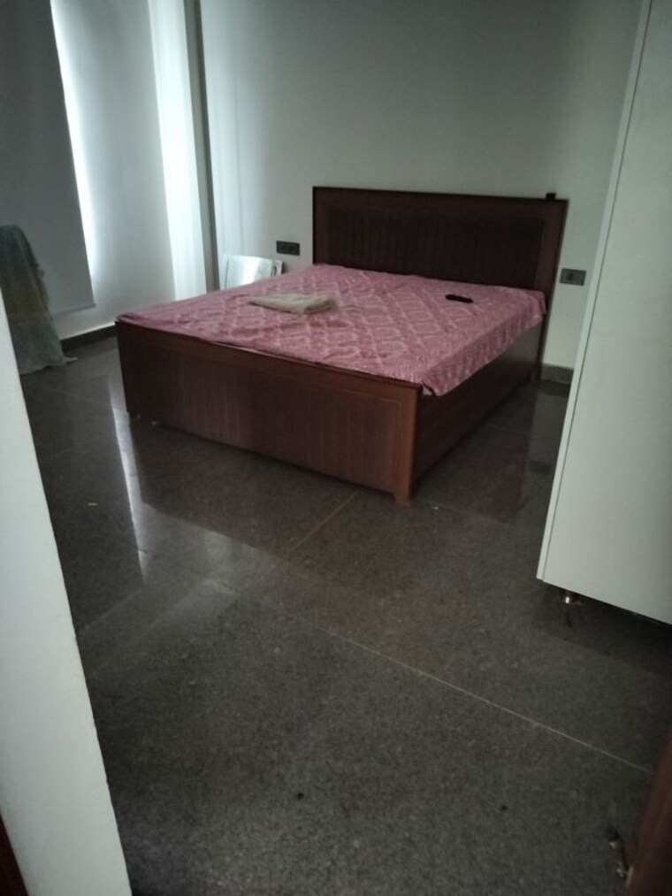 Bedroom, unitech-uniworld-resorts-the-residences 3 Bedroom 2000 Sq.Ft. Builder Floor In Sector 33 Gurgaon 10538309