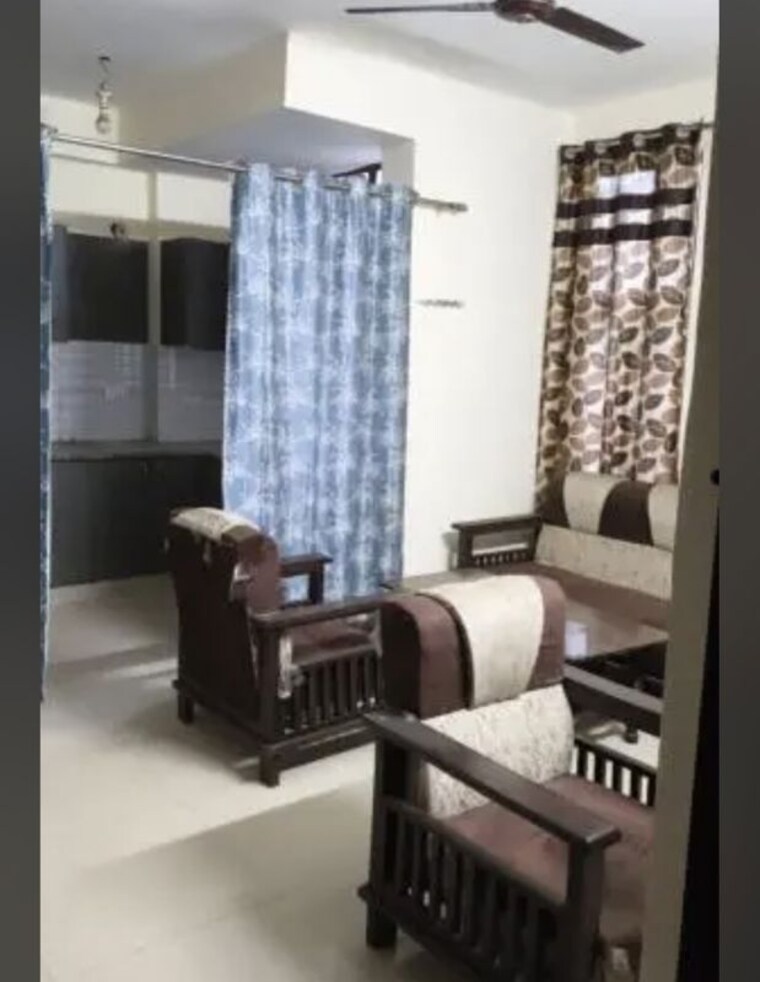 Living Room, wave-city 1 Bedroom 580 Sq.Ft. Apartment In Wave City Ghaziabad 10538323