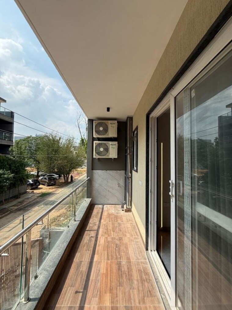 Balcony, sushant-lok-3 1 Bedroom 500 Sq.Ft. Builder Floor In Sector 57 Gurgaon 10538290