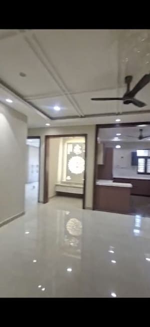 Kitchen in 3 BHK Builder Floor at Parklands, Sector 85 – for Rent