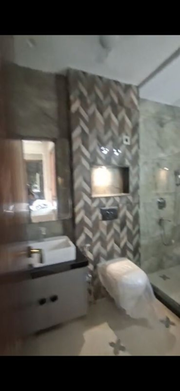 Bathroom, parklands 3 Bedroom 2250 Sq.Ft. Builder Floor In Sector 85 Faridabad 10538352