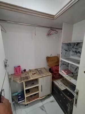 Team Area in 2 BHK Builder Floor at SAS Tower, Sector 38 – for Rent