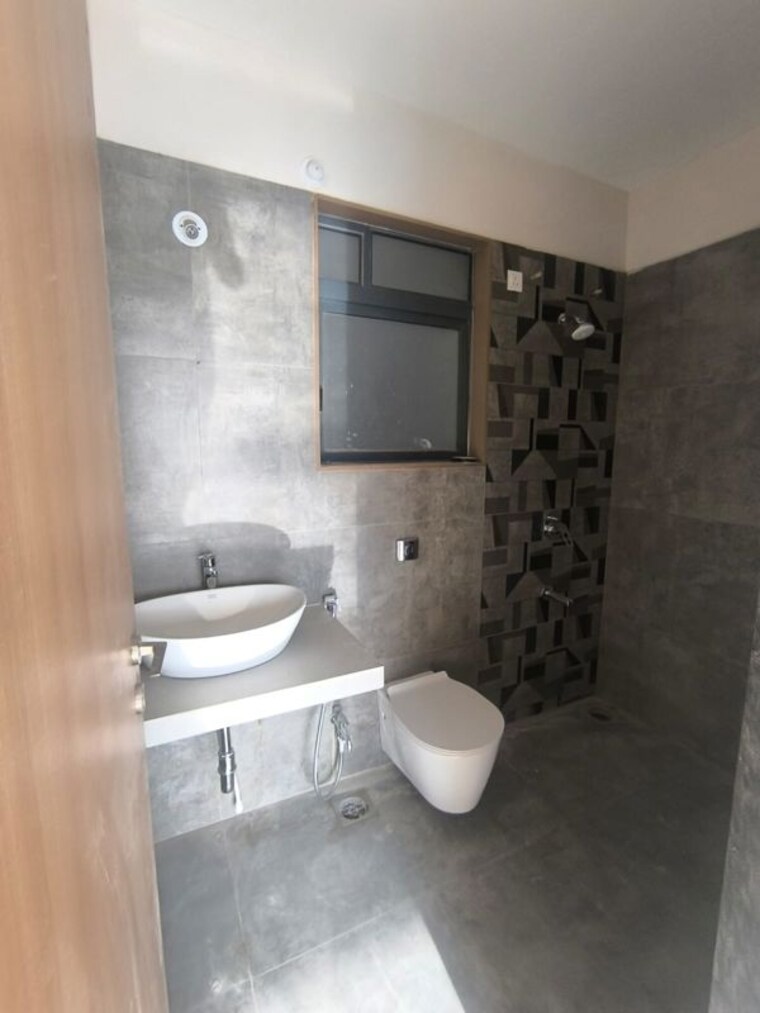Bathroom, austin-one 4 Bedroom 1750 Sq.Ft. Apartment In Pimple Saudagar Pune 10538332
