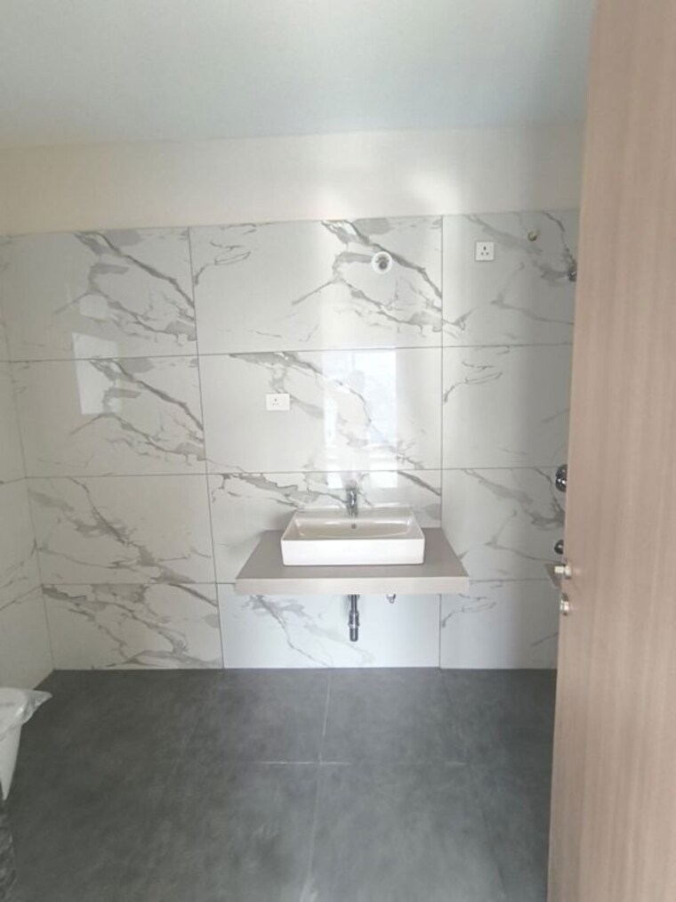 Bathroom, austin-one 4 Bedroom 1750 Sq.Ft. Apartment In Pimple Saudagar Pune 10538332