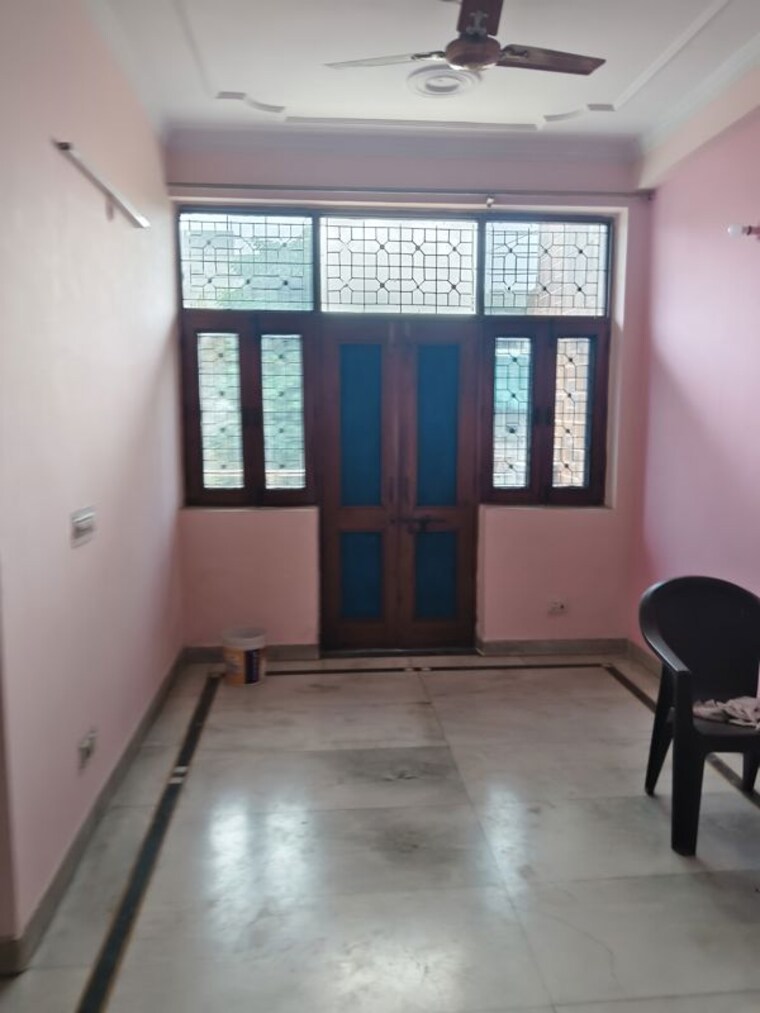 Room, rwa-apartments-sector-52 2 Bedroom 1000 Sq.Ft. Independent House In Sector 52 Noida 10538348