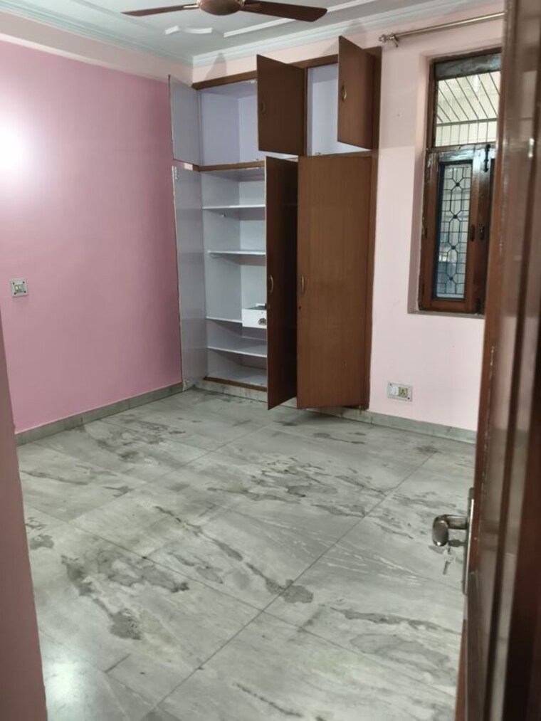 Room, rwa-apartments-sector-52 2 Bedroom 1000 Sq.Ft. Independent House In Sector 52 Noida 10538348