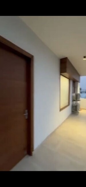 Room in 4 BHK Builder Floor at Friends Colony – for Rent