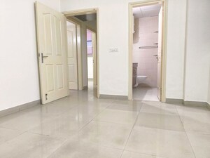 Room in 3 BHK Builder Floor at Ansal Plaza Sector-23, Sector 23 – for Rent