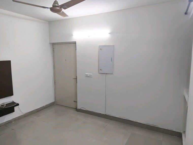 Room, ansal-plaza-sector-23 3 Bedroom 1550 Sq.Ft. Builder Floor In Sector 23 Gurgaon 10538255