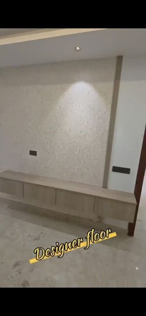 Room in 4 BHK Builder Floor at Sector 21c – for Sale