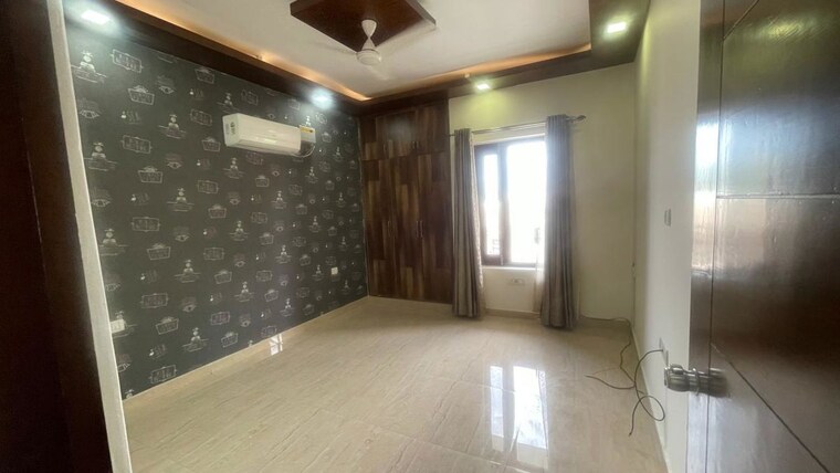 Room, dwarka-complex 4 Bedroom 3150 Sq.Ft. Builder Floor In Sector 16 Faridabad 10538432