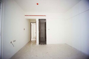 Room in 3 BHK Apartment at Silver Gardenia, Moshi – for Sale