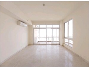 Room in 4 BHK Apartment at Indiabulls Enigma, Sector 110 – for Sale