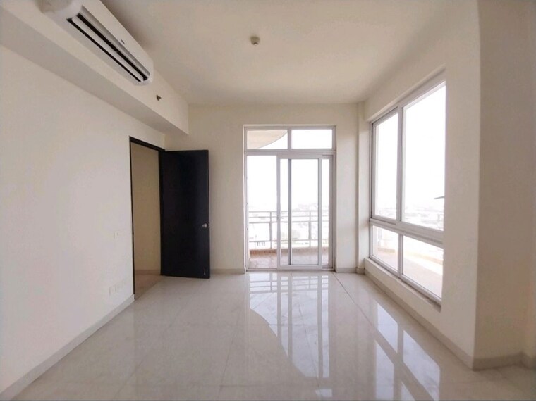 Room, indiabulls-enigma 4 Bedroom 3400 Sq.Ft. Apartment In Sector 110 Gurgaon 10538443