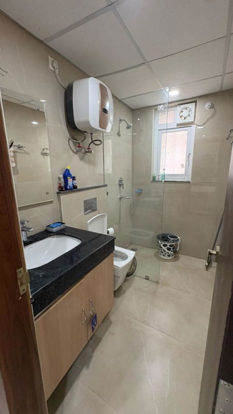 Bathroom, omaxe-the-palace 3 Bedroom 1650 Sq.Ft. Apartment In Gomti Nagar Lucknow 10538444