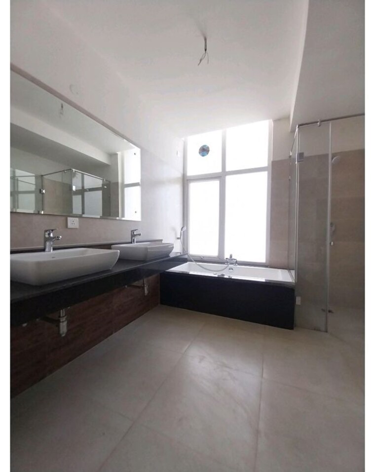 Kitchen, indiabulls-enigma 5 Bedroom 3800 Sq.Ft. Apartment In Sector 110 Gurgaon 10538460