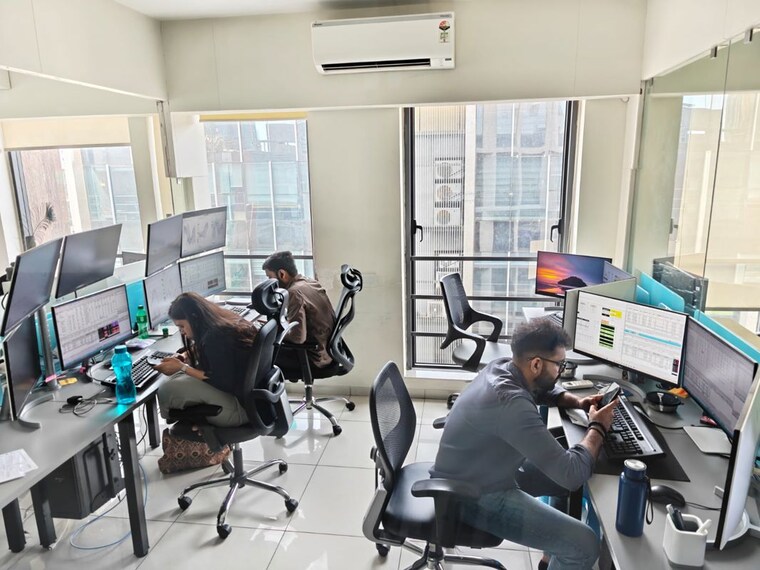 Team Area, aaron-spectra Commercial Office Space 1592 Sq.Ft. In Bodakdev Ahmedabad 10538470