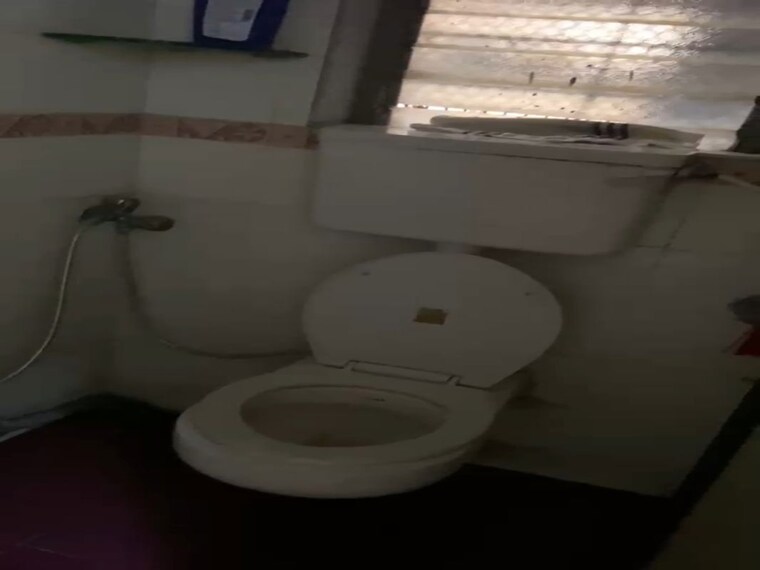 Bathroom, dadar east Commercial Office Space 550 Sq.Ft. In Dadar East Mumbai 10538486