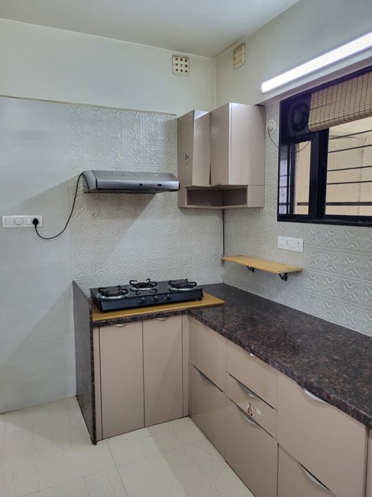 Kitchen, natu-golden-trellis 3 Bedroom 1300 Sq.Ft. Apartment In Balewadi Pune 10538488