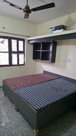 1 Rk  450 Sq.Ft. Independent House in Badshahpur