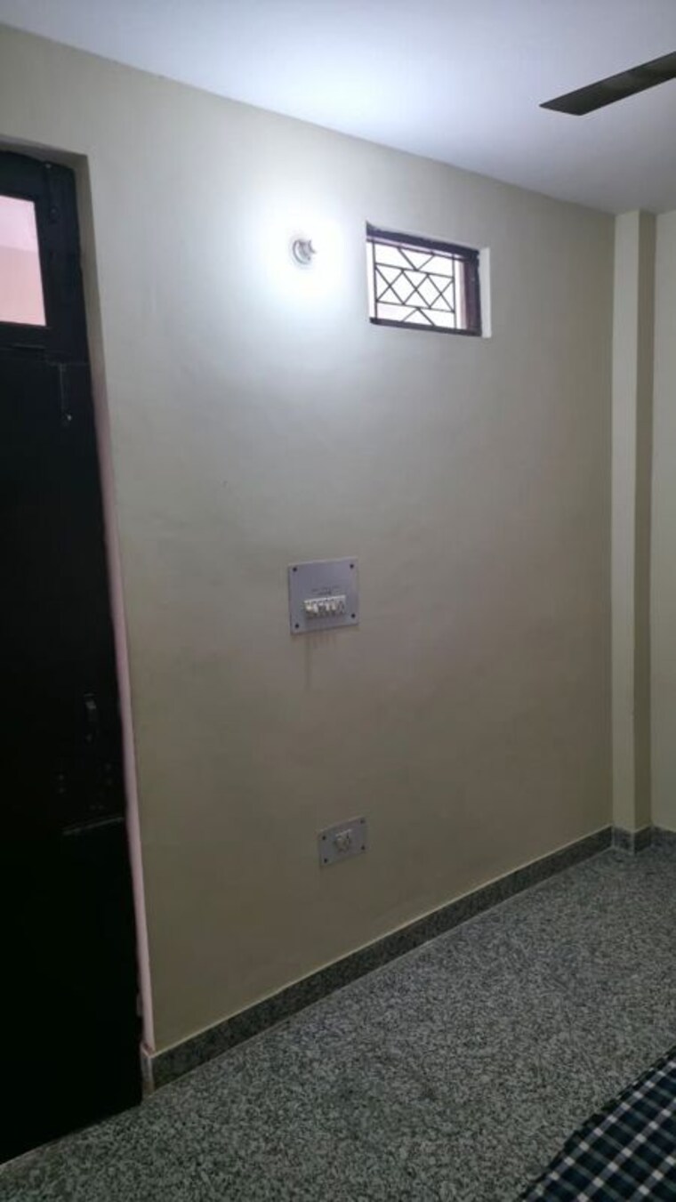 Room, badshahpur 1 RK 450 Sq.Ft. Independent House In Badshahpur Gurgaon 10538511