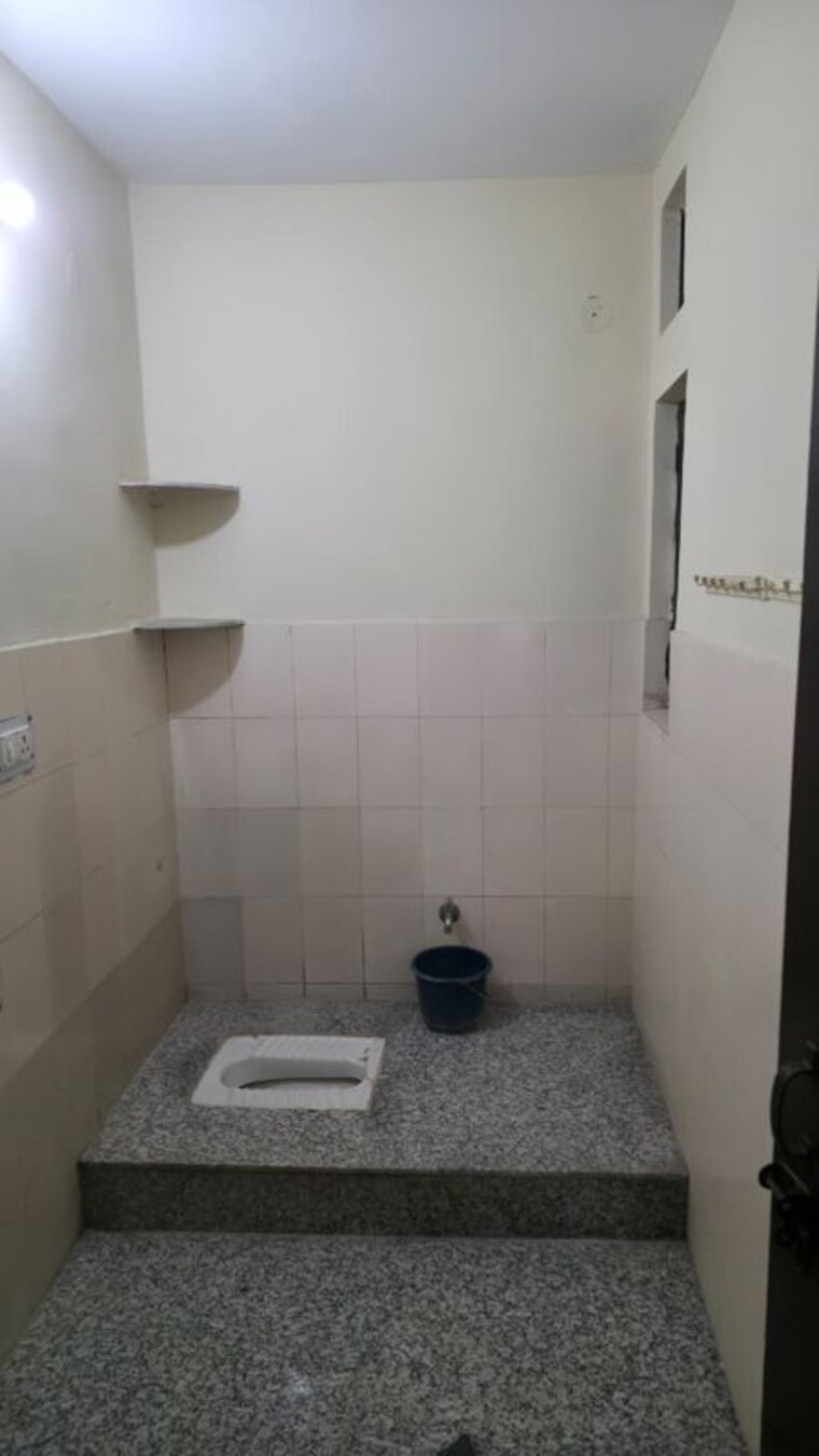 Bathroom, badshahpur 1 RK 450 Sq.Ft. Independent House In Badshahpur Gurgaon 10538511