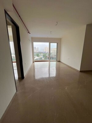 Room in 3.5 BHK Apartment at Indiabulls One Indiabulls, Pokhran Road No Two – for Rent