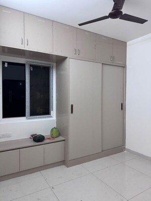 Room in 2 BHK Apartment at Aparna Sarovar Zenith, Nallagandla – for Rent