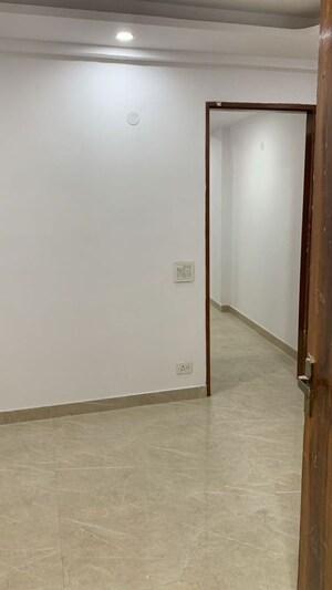 Room in 1 BHK Builder Floor at Mehrauli – for Rent