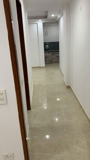 Room in 1 BHK Builder Floor at Mehrauli – for Rent