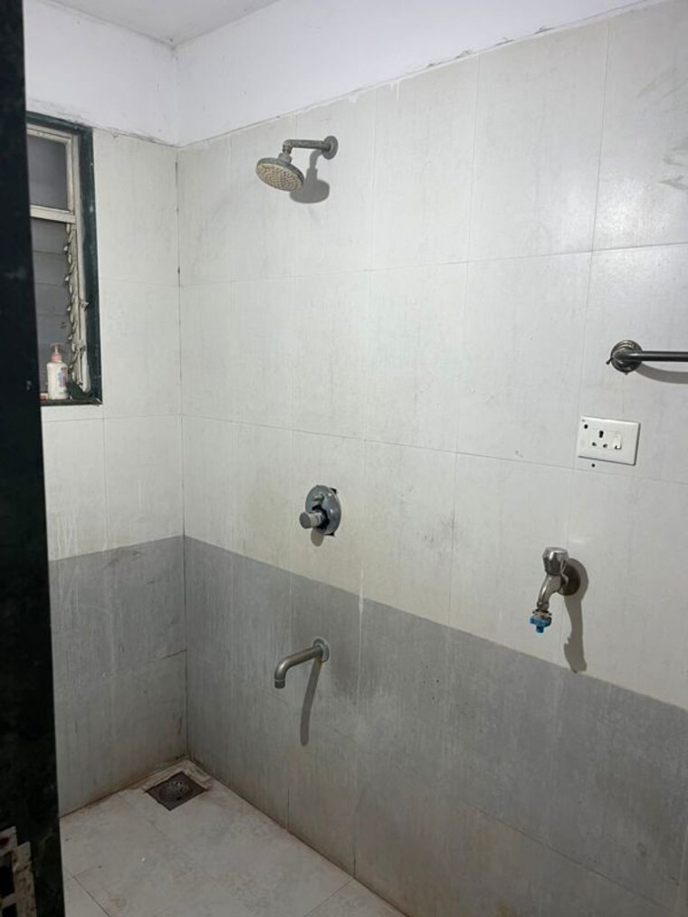 Bathroom, palladium-homes 1 Bedroom 650 Sq.Ft. Apartment In Dhanori Pune 10538609