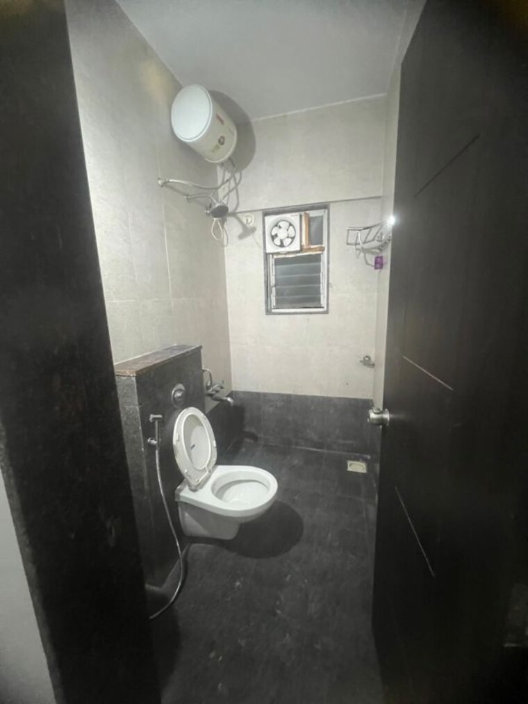 Bathroom, legacy-aeon 3 Bedroom 1100 Sq.Ft. Apartment In Baner Pune 10538627
