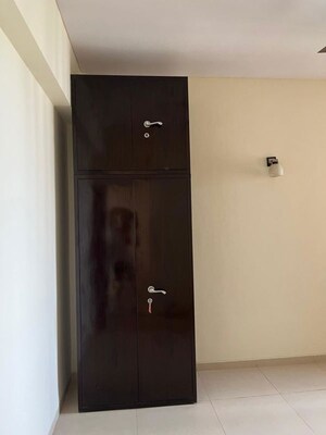 Furnished Amenities in 3 BHK Apartment at Vatika Gurgaon 21, Sector 83 – for Rent