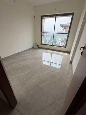 Room in 3 BHK Apartment at Hubtown Seasons, Chembur – for Rent