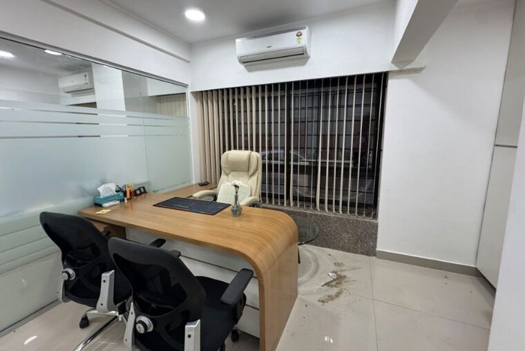Team Area, andheri west Commercial Office Space 980 Sq.Ft. In Andheri West Mumbai 10538661