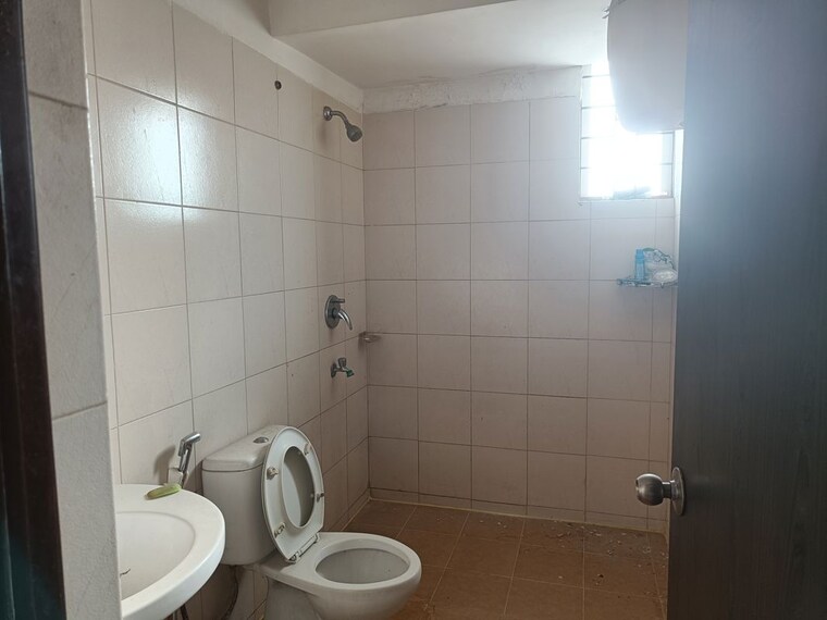 Bathroom, indu-fortune-fields-villas 3 Bedroom 1800 Sq.Ft. Apartment In Kukatpally Hyderabad 10538589