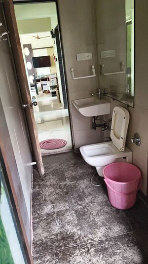 Bathroom in 3 BHK Apartment at Tharwani Rosewood Heights, Kharghar Sector 10 – for Rent