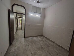 Room in 2 BHK Builder Floor at Malviya Nagar – for Rent