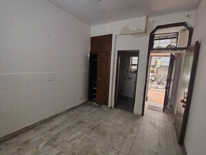 Room in 2 BHK Builder Floor at Malviya Nagar – for Rent
