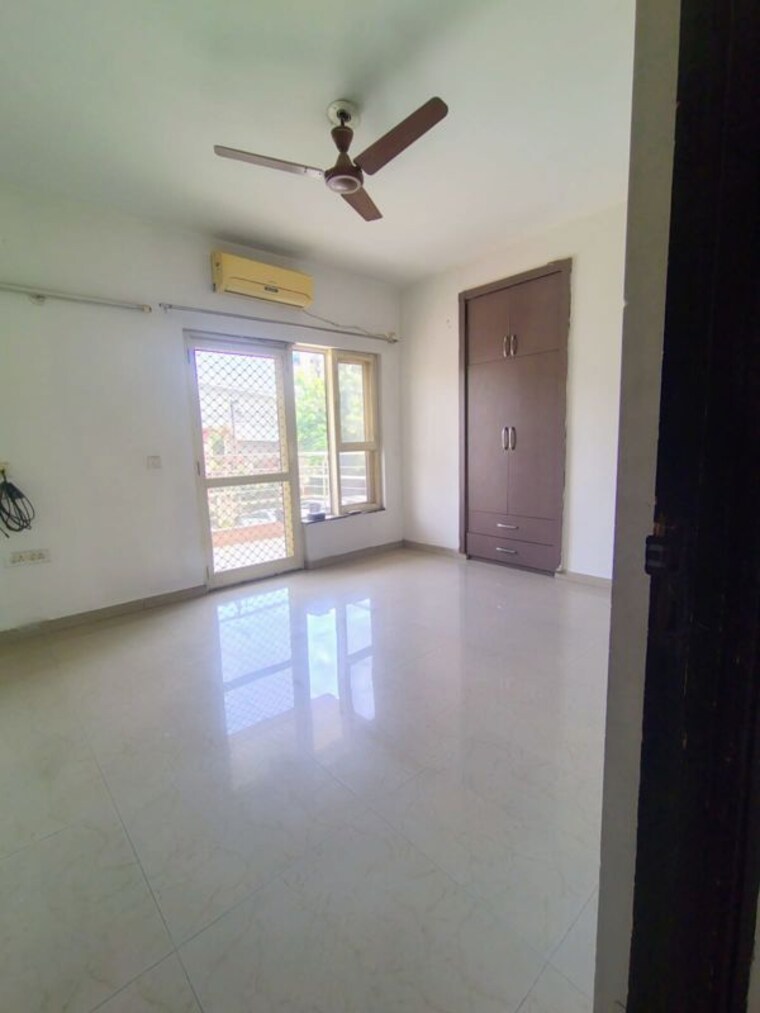 Room, spr-elysia 3 Bedroom 2031 Sq.Ft. Apartment In Sector 82 Faridabad 10538742