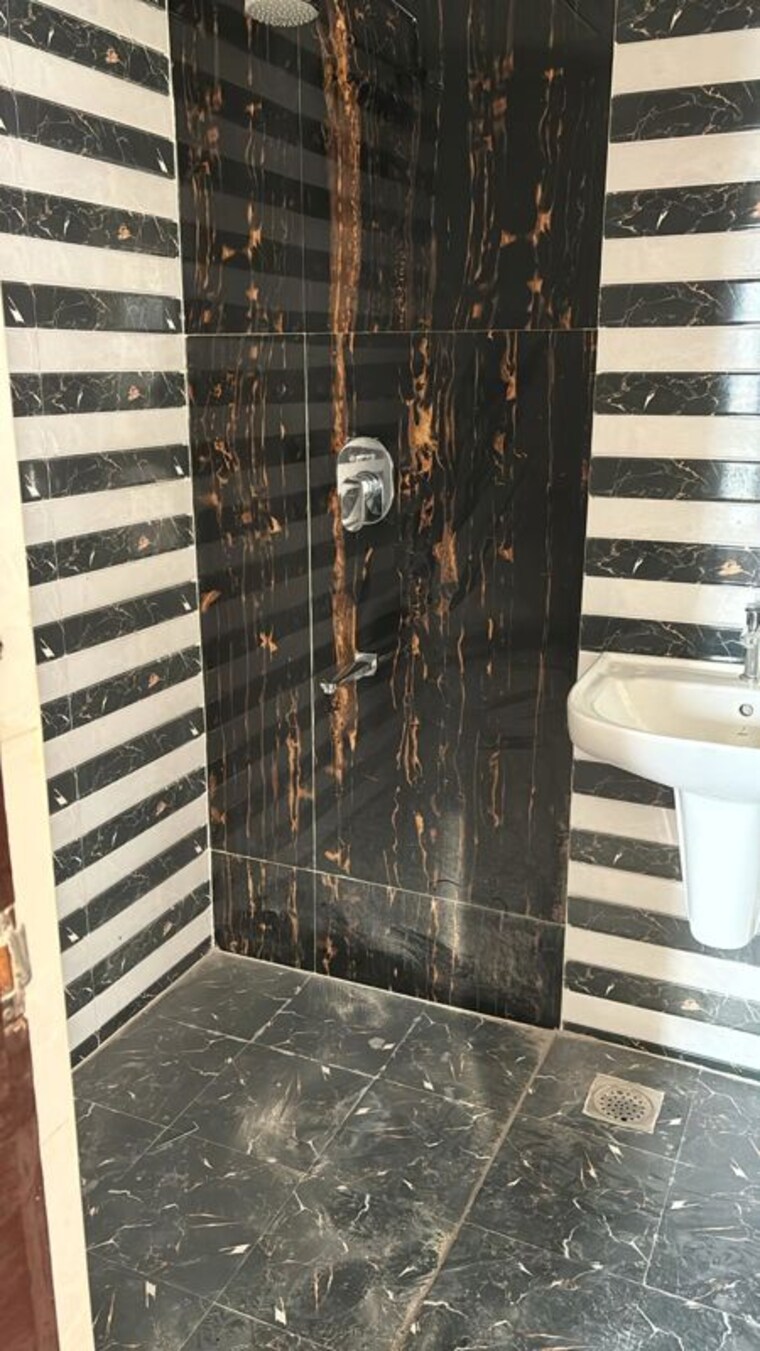 Bathroom, arsis-green-hills 2 Bedroom 1330 Sq.Ft. Apartment In Kr Puram Bangalore 10538771