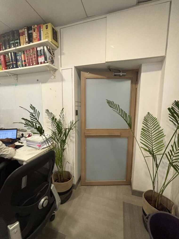Team Area, raheja-center Commercial Office Space 780 Sq.Ft. In Nariman Point Mumbai 10538724