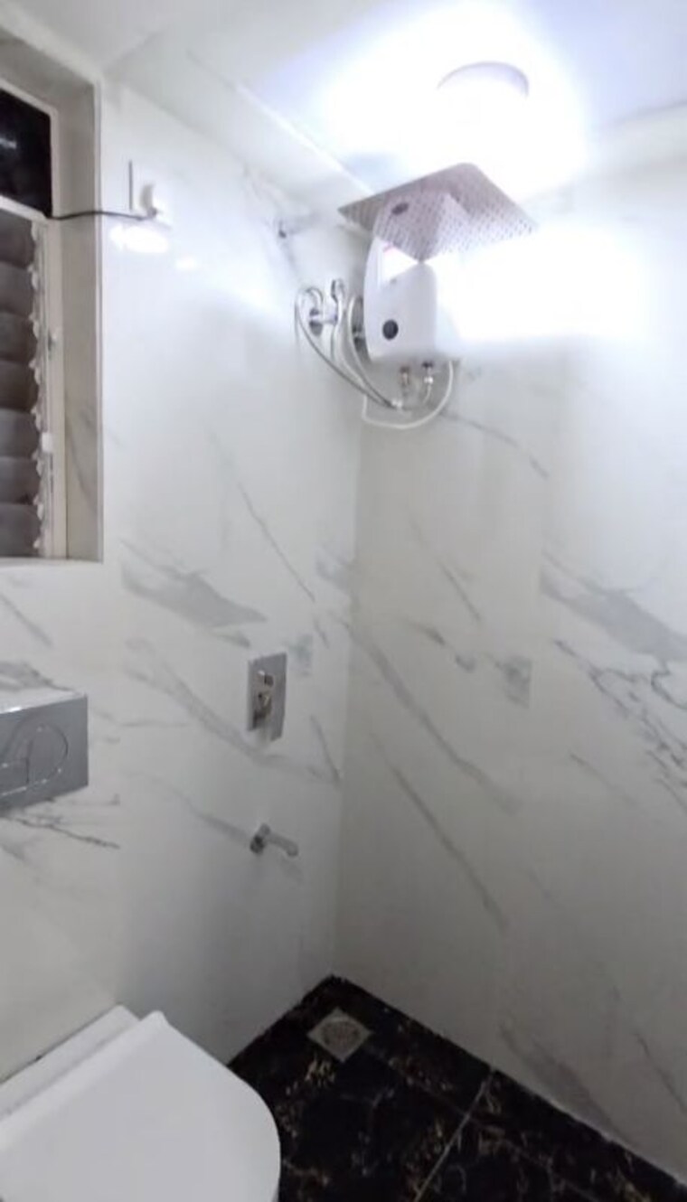 Bathroom, rup nagar 1 Bedroom 400 Sq.Ft. Apartment In Rup Nagar Mumbai 10538831